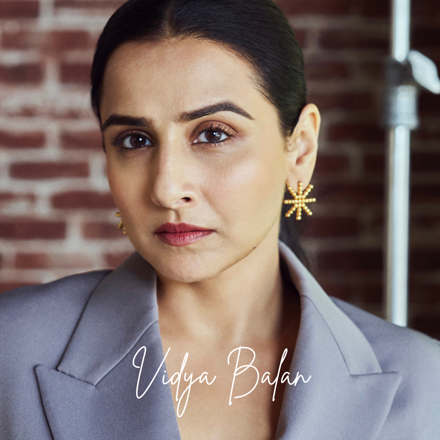 Vega studded earrings