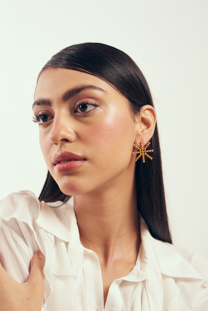 VEGA STUDDED EARRING